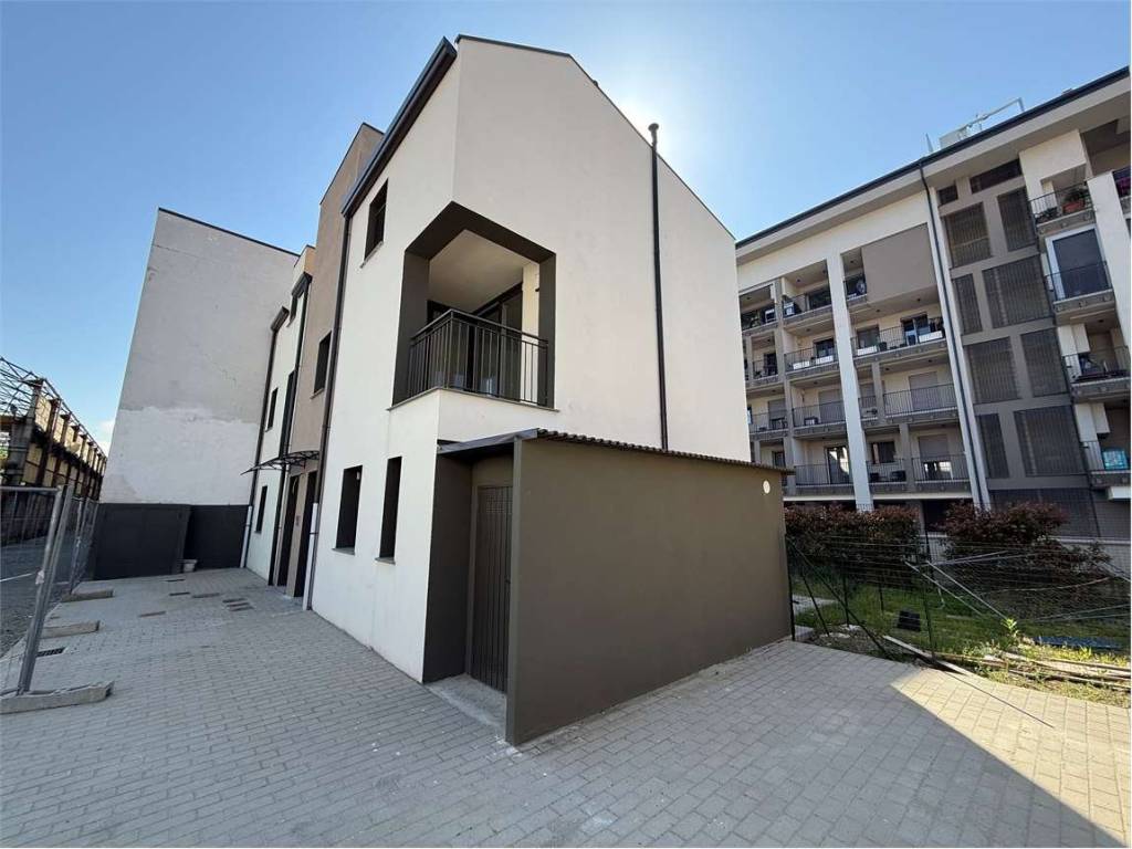 casa indipendente in vendita a Milano in zona Bicocca