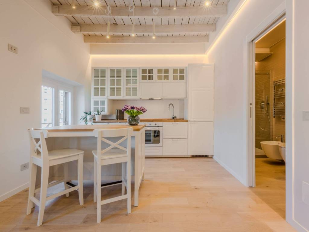 appartamento in vendita a Milano in zona Isola