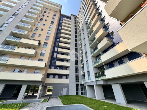 appartamento in vendita a Milano in zona Trenno