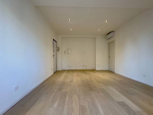 appartamento in vendita a Milano in zona Cascina dei Pomi