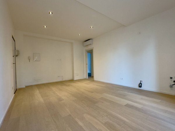 appartamento in vendita a Milano in zona Cascina dei Pomi