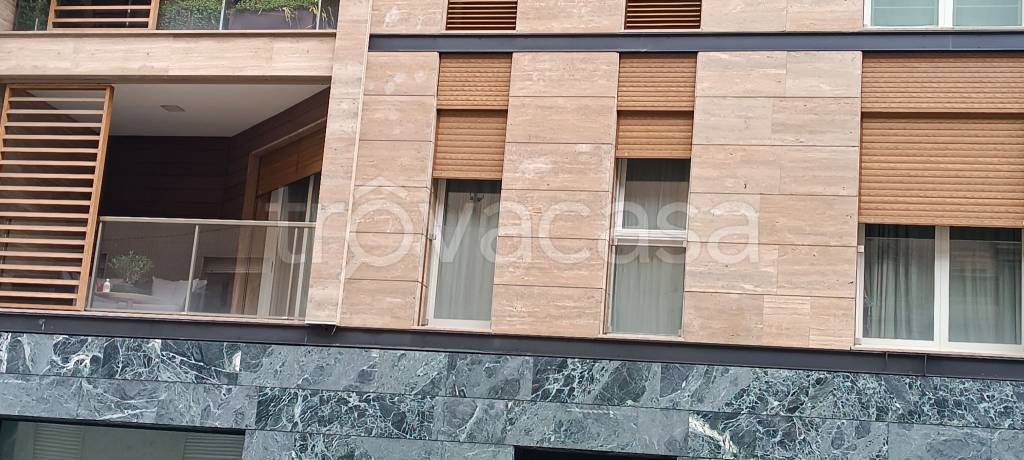 appartamento in vendita a Milano in zona Isola