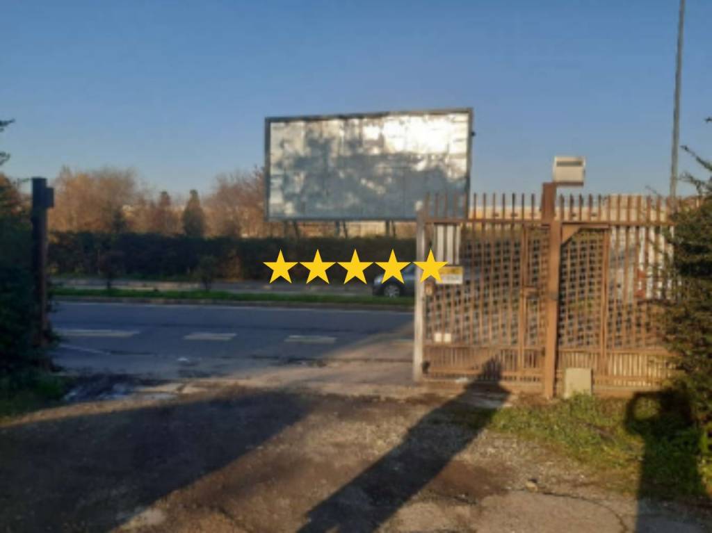 appartamento in vendita a Milano in zona Gallaratese