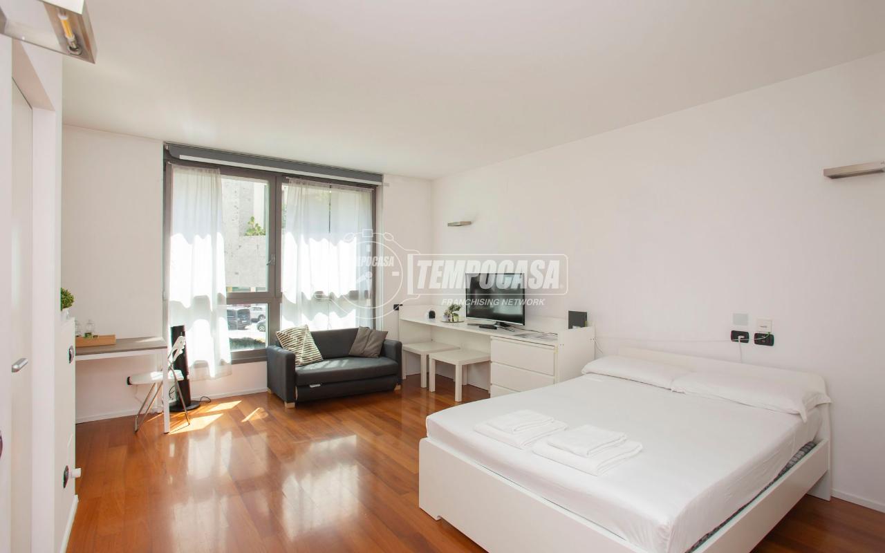 appartamento in vendita a Milano in zona Isola
