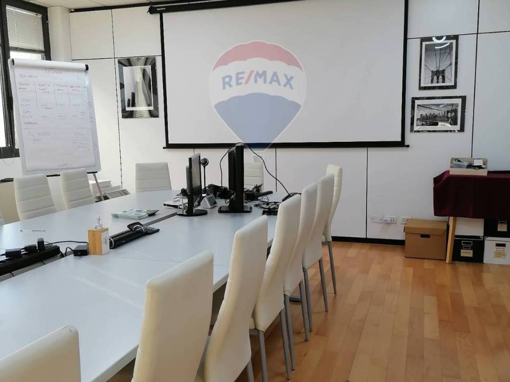 ufficio in vendita a Milano in zona Bovisa