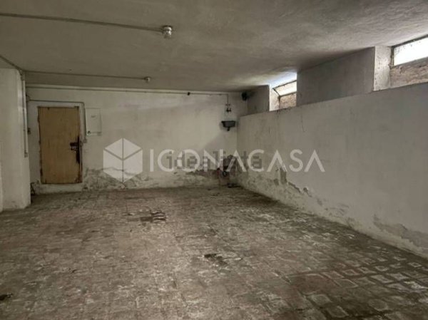 locale di sgombero in vendita a Milano in zona Corvetto
