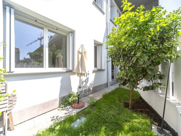 appartamento in vendita a Milano in zona Barona