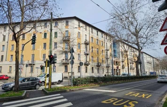 appartamento in vendita a Milano in zona Bocconi