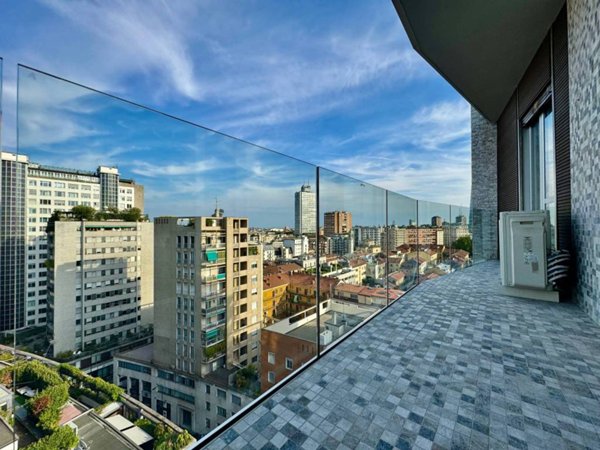appartamento in vendita a Milano in zona Porta Nuova