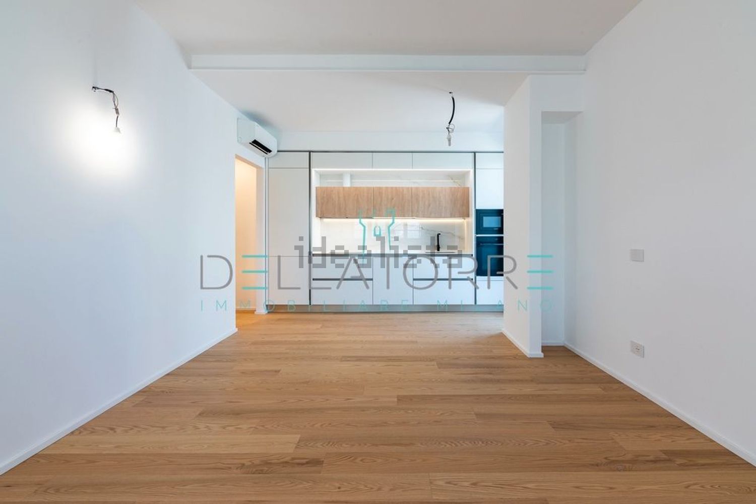 appartamento in vendita a Milano in zona Lorenteggio