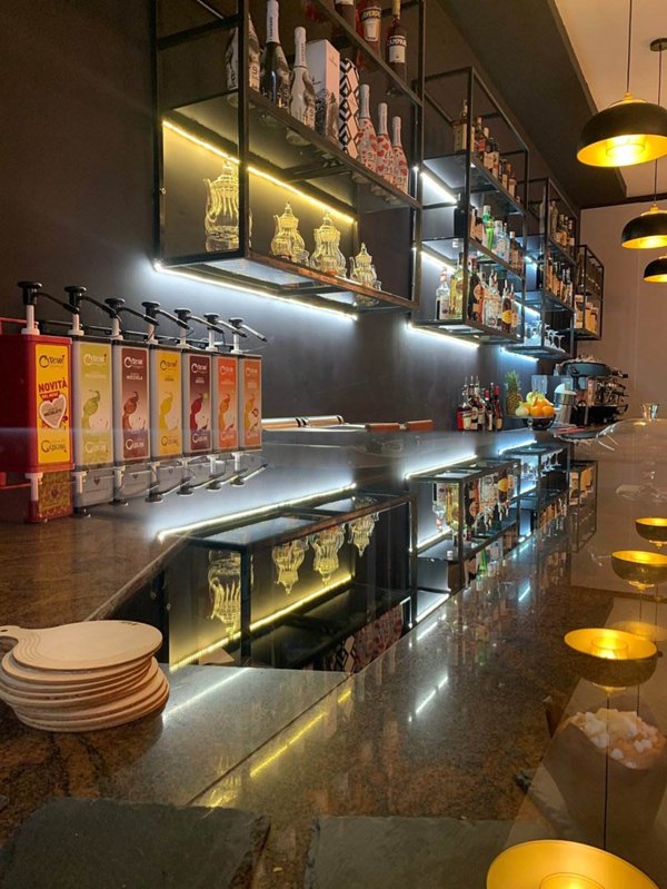 negozio in vendita a Milano in zona Città Studi