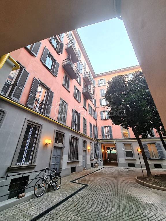 appartamento in vendita a Milano in zona Bocconi