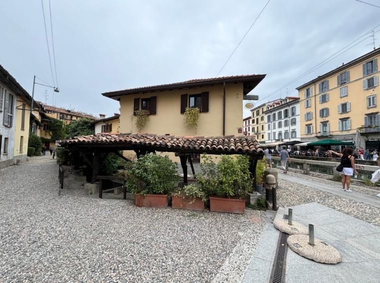 appartamento in vendita a Milano in zona Porta Genova