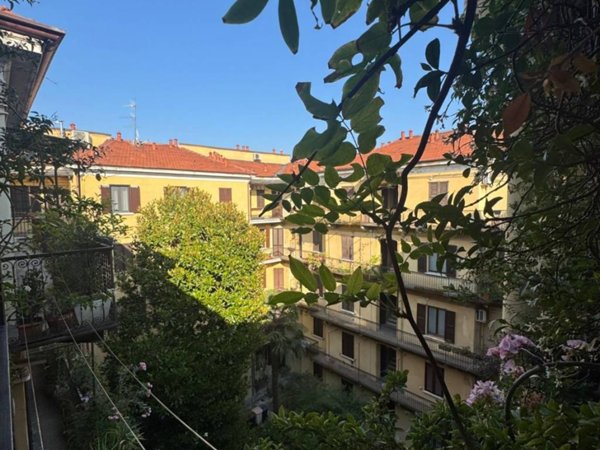 appartamento in vendita a Milano in zona Solari