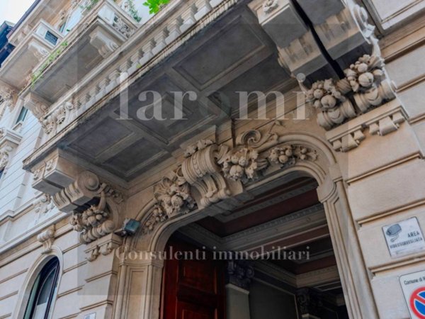 appartamento in vendita a Milano in zona Porta Garibaldi