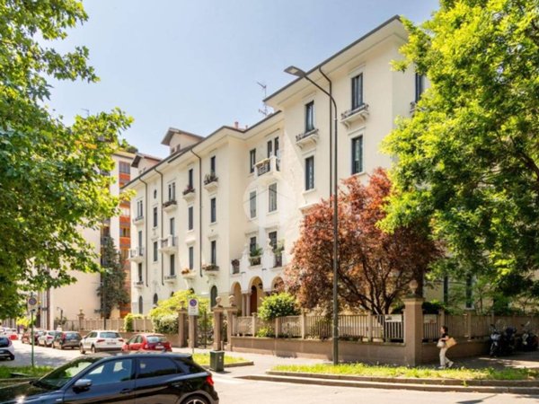 appartamento in vendita a Milano in zona Isola