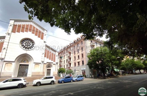 appartamento in vendita a Milano in zona XXII Marzo