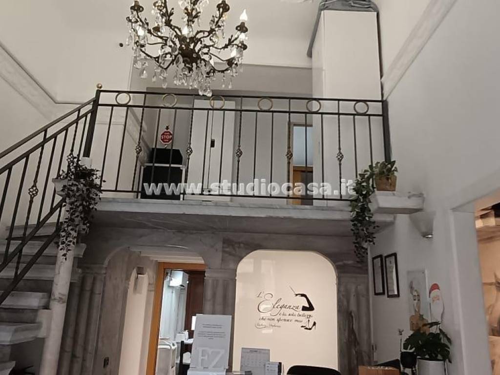 negozio in vendita a Milano in zona Città Studi