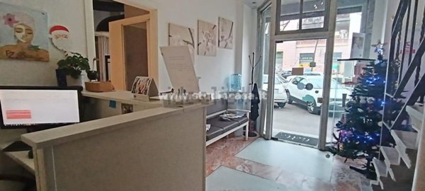 negozio in vendita a Milano in zona Città Studi