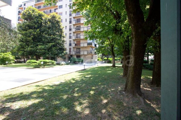appartamento in vendita a Milano in zona Vigentino