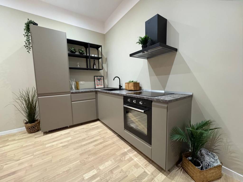 appartamento in vendita a Milano in zona Solari