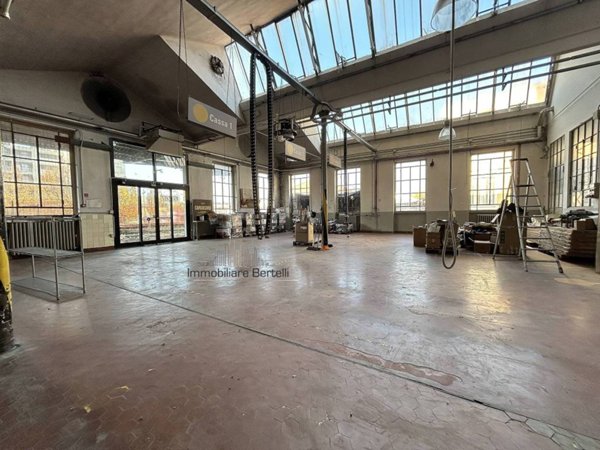 negozio in vendita a Milano in zona Crescenzago