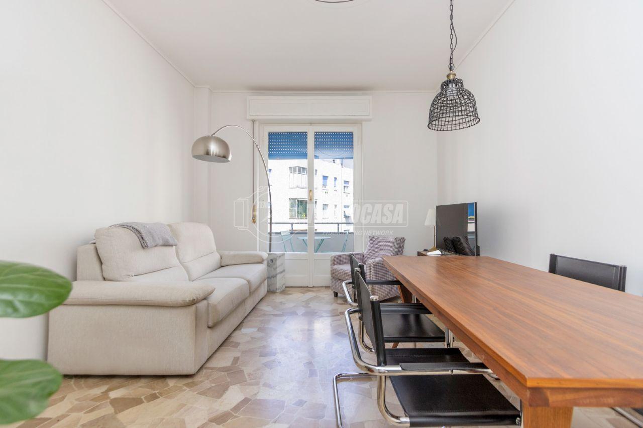 appartamento in vendita a Milano in zona Maggiolina