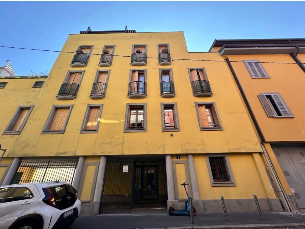 appartamento in vendita a Milano in zona Baggio