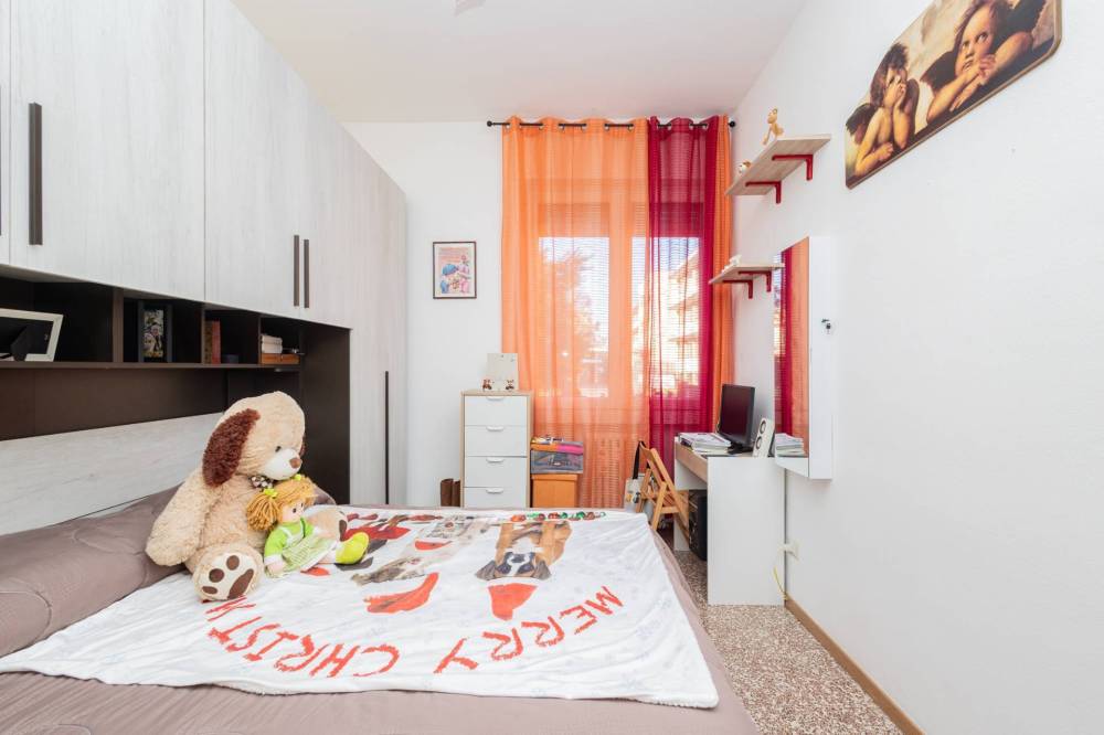 appartamento in vendita a Milano in zona Gratosoglio