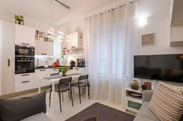 appartamento in vendita a Milano in zona Famagosta
