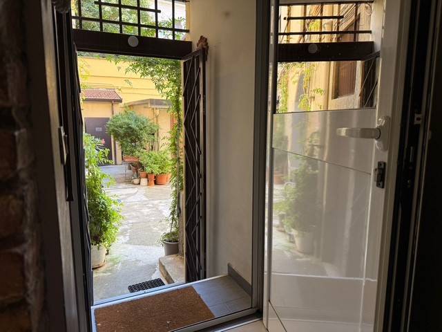appartamento in vendita a Milano in zona Sant'Ambrogio