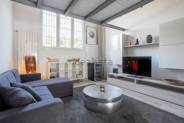 appartamento in vendita a Milano in zona Bocconi