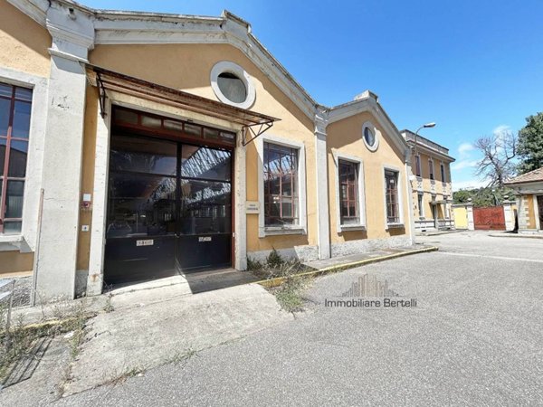 negozio in vendita a Milano in zona Adriano