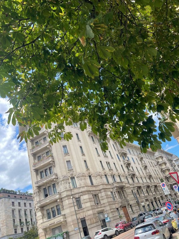 appartamento in vendita a Milano in zona Guastalla