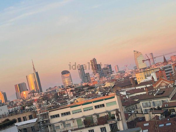 appartamento in vendita a Milano in zona Cadorna