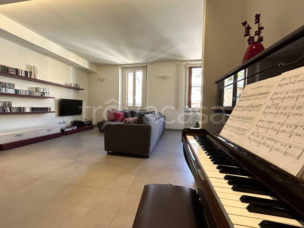 appartamento in vendita a Milano in zona Loreto