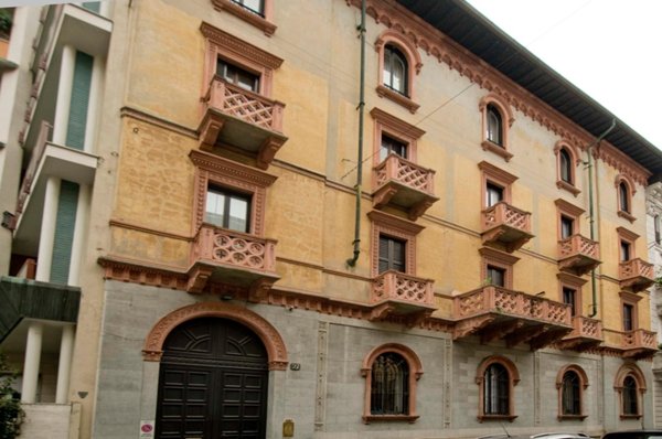 appartamento in vendita a Milano in zona Sant'Ambrogio