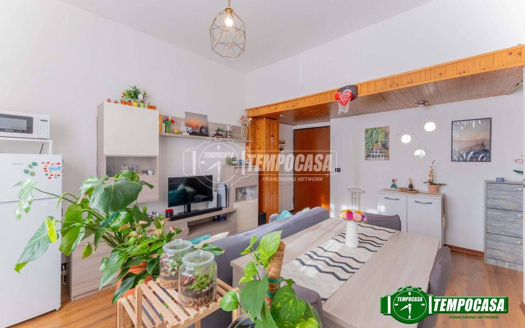 appartamento in vendita a Milano in zona Montalbino