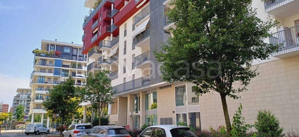 negozio in vendita a Milano in zona Rogoredo