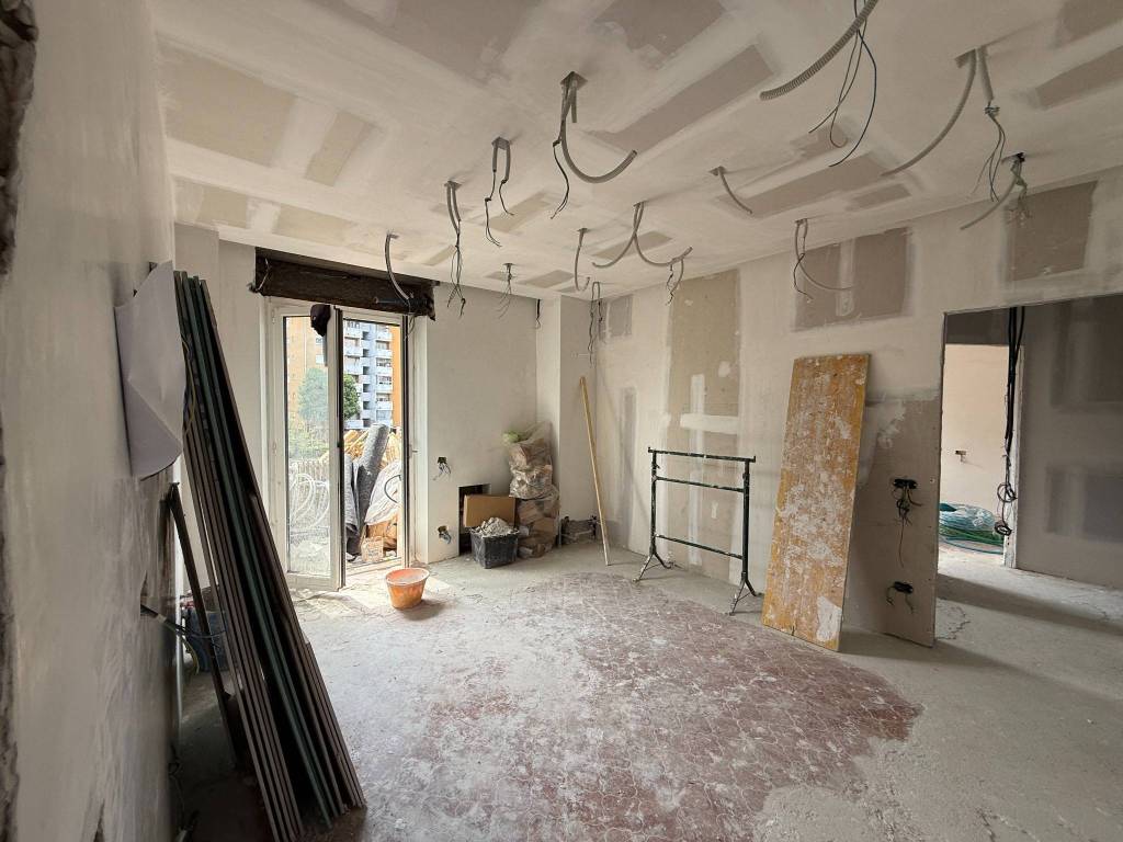 appartamento in vendita a Milano in zona Famagosta