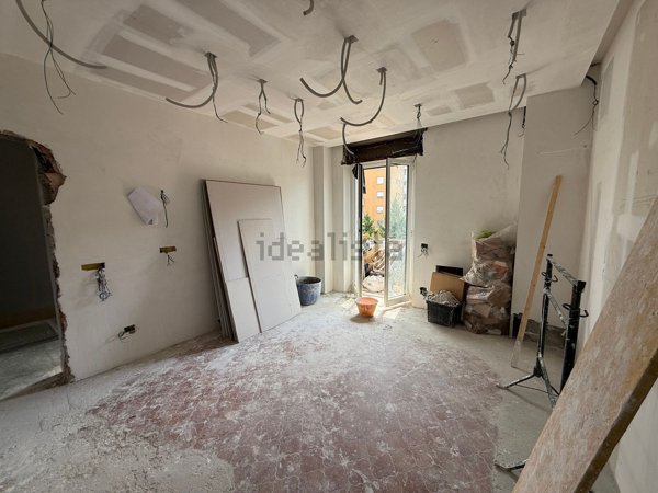 appartamento in vendita a Milano in zona San Cristoforo