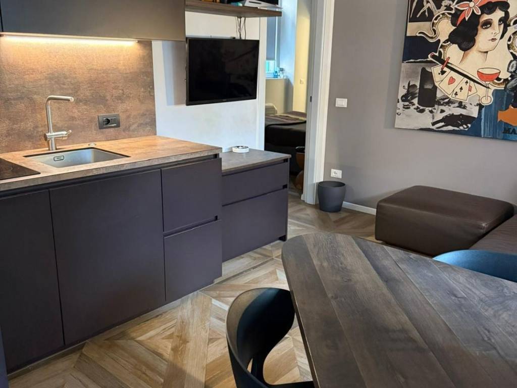 appartamento in vendita a Milano in zona Piazzale Lodi