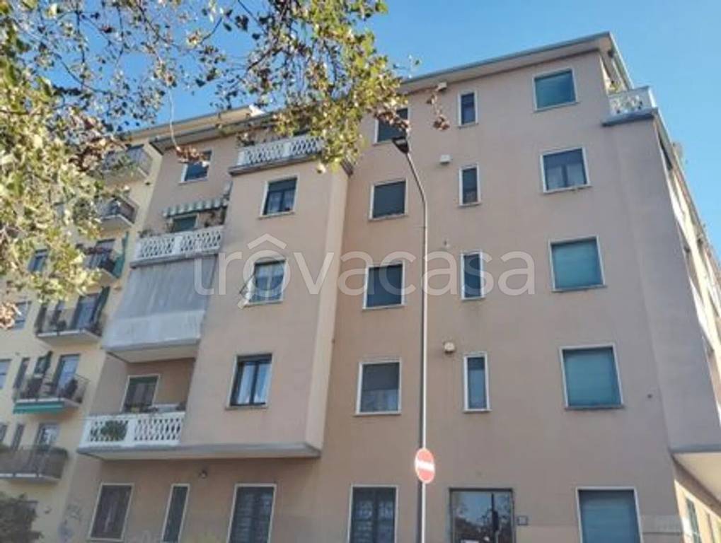 casa indipendente in vendita a Milano in zona Cascina dei Pomi
