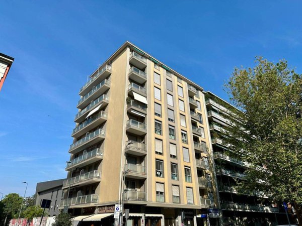appartamento in vendita a Milano in zona Centro Direzionale