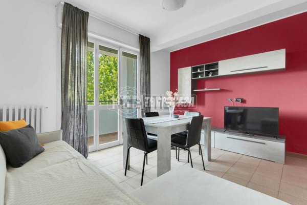 appartamento in vendita a Milano in zona Famagosta