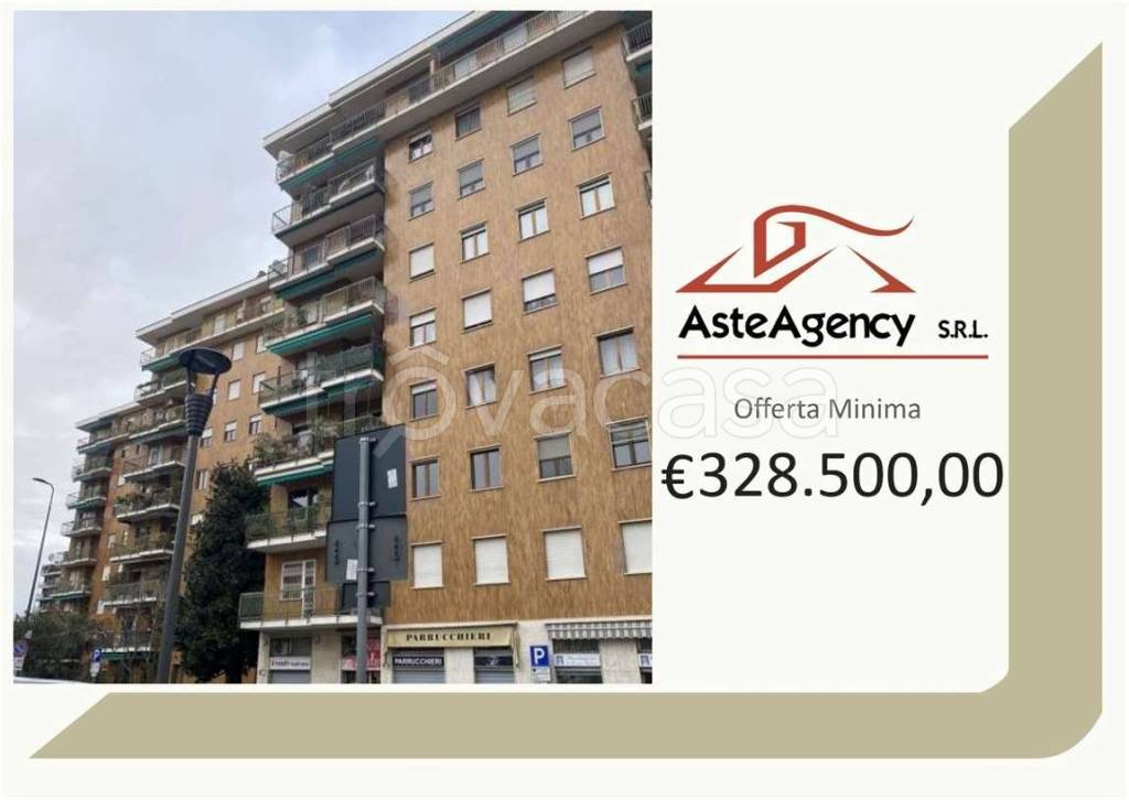 appartamento in vendita a Milano in zona Lorenteggio