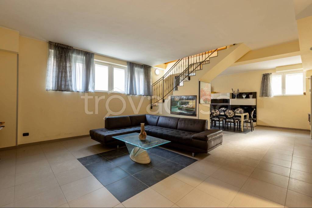 appartamento in vendita a Milano in zona Chiesa Rossa