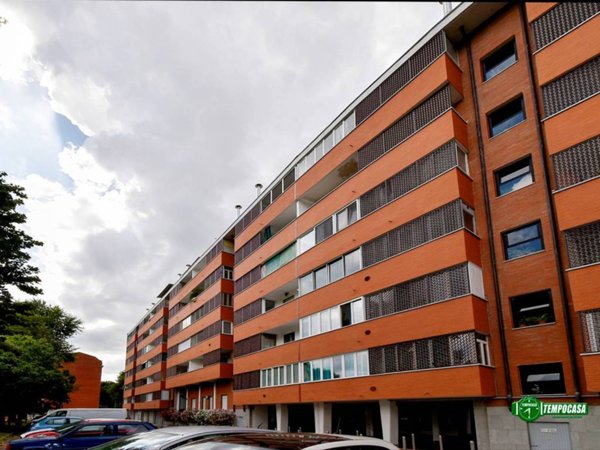 appartamento in vendita a Milano in zona Famagosta
