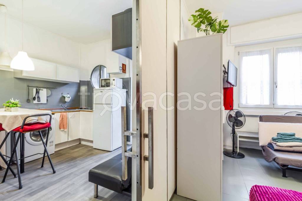appartamento in vendita a Milano in zona Porta Genova
