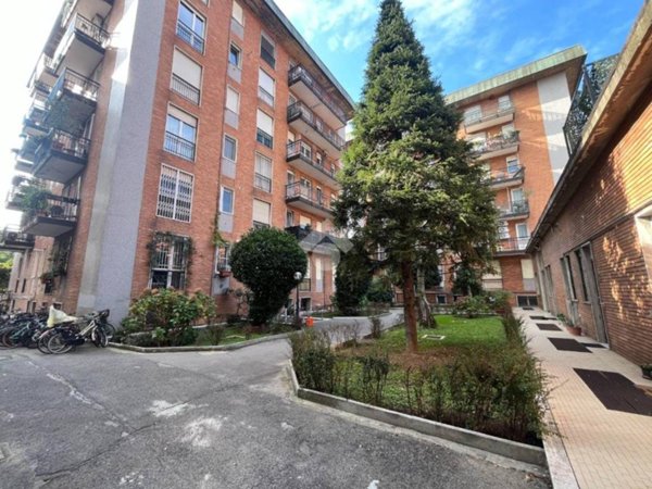 appartamento in vendita a Milano in zona Affori